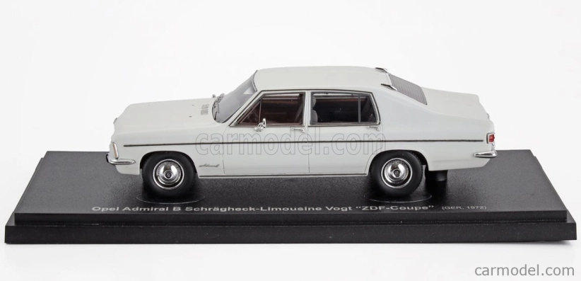 Avenue43 Opel Admiral B Hatchback Limousine Germany 1972 1:43 Bílá