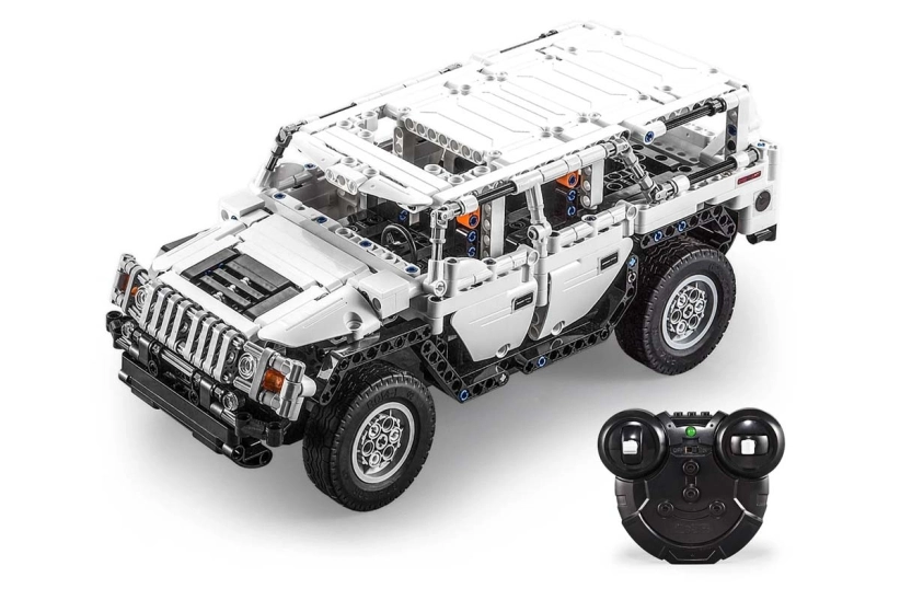 RC stavebnice Hummer H2