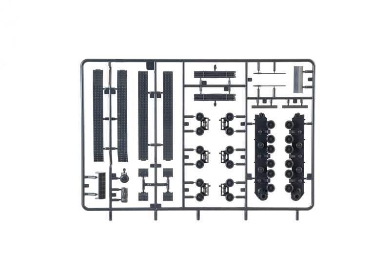 Model Kit tank 25772 - M4A3E8 Sherman "Fury" (1:56)