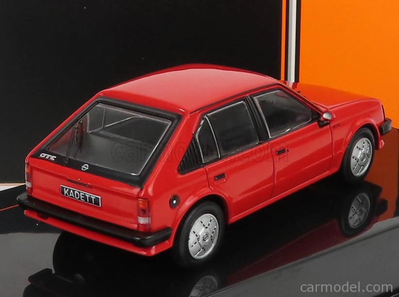 Ixo-models Opel Kadett D Gt/e 1984 1:43 Červená