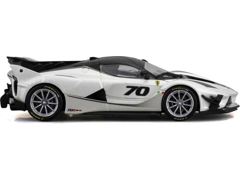 Bburago Ferrari Fxx-k Evo Hybrid 6.3 V12 1050hp 2017 1:43, červená