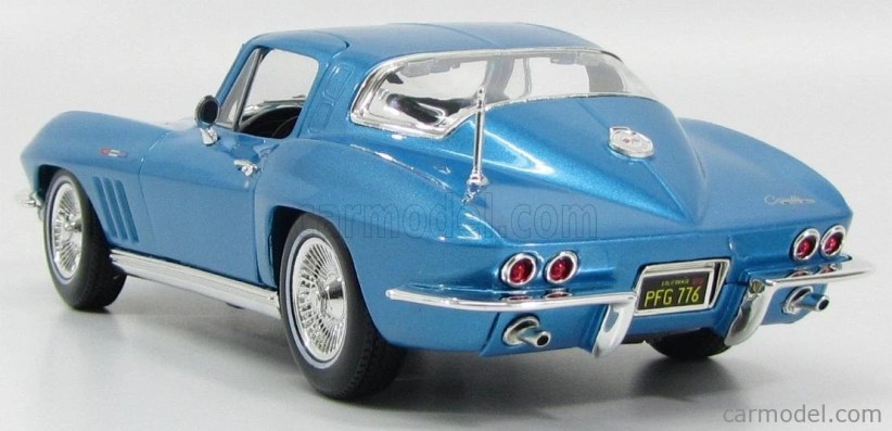 Maisto Chevrolet Corvette Coupe 2-dverový 1965 1:18 Light Blue Met