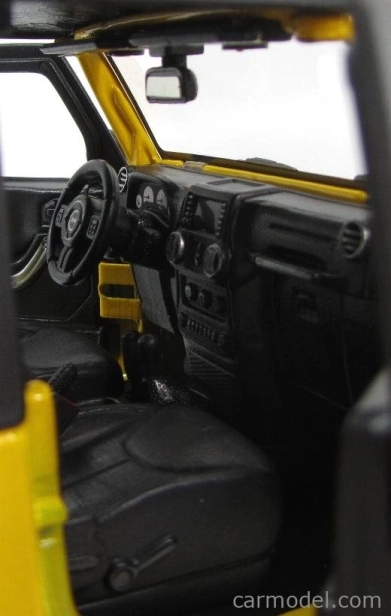 Maisto Jeep Wrangler Willys Soft-top 2014 1:18 žlto-čierna