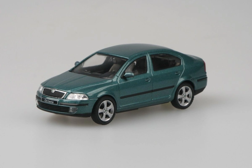 Abrex Škoda Octavia II (2004) 1:43 - Zelená Island Metalíza