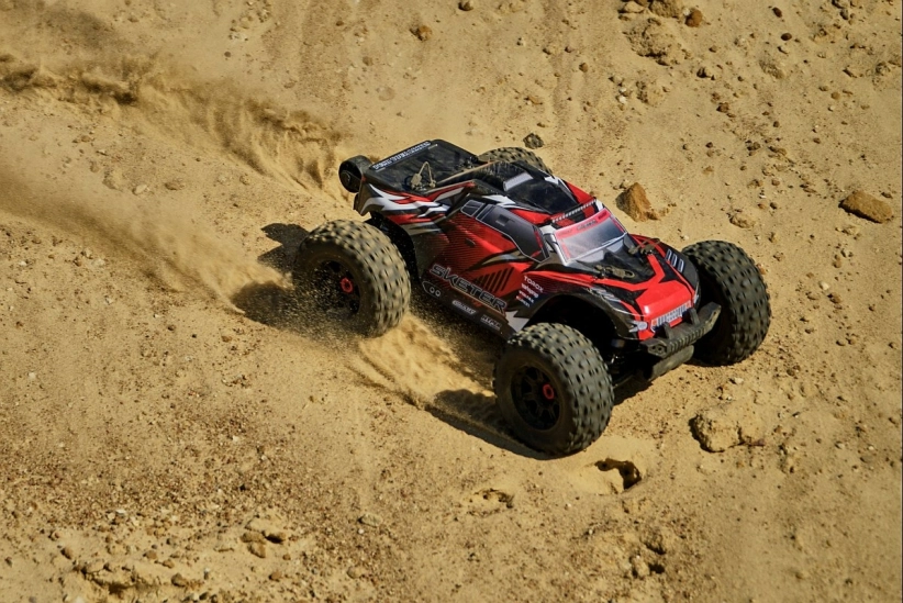 SKETER XP 4S – 1/10 Monster Truck 4WD - RTR – Brushless Power 4S