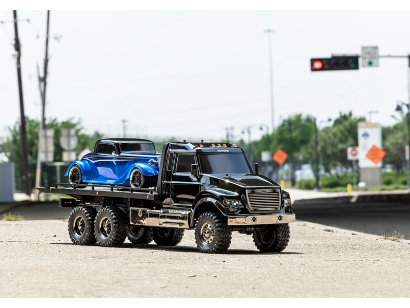Traxxas TRX-6 Ultimate RC Hauler 6x6 1:10 RTR s navijakom čierny
