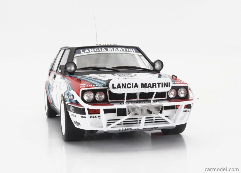 Ixo-models Lancia Delta Integrale 16v Martini (night Version) N 2 Rally Safari 1990 Miki Biasion - Tiziano Siviero 1:18 Bílá Modrá Červená