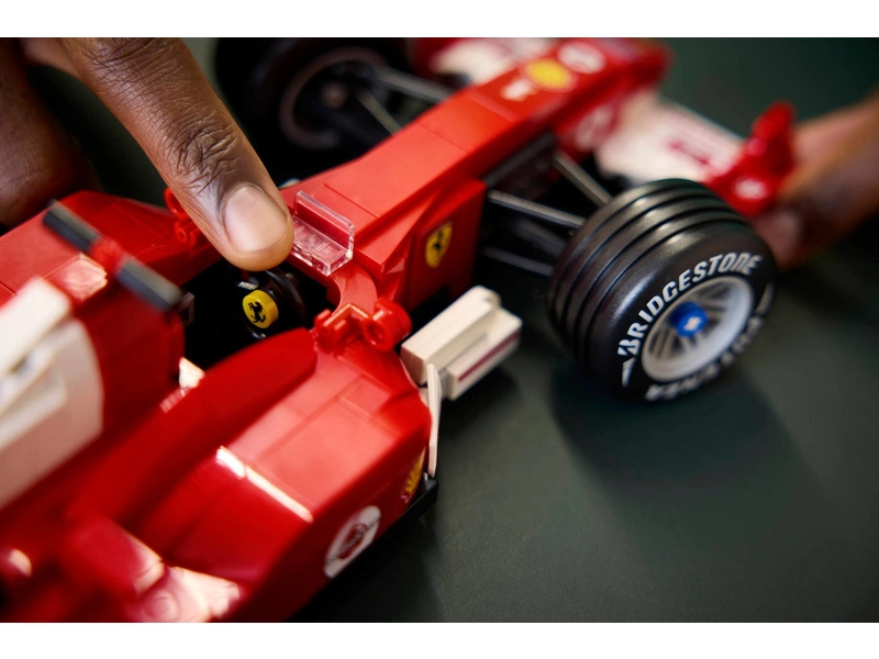 LEGO Icons - Ferrari F2004 a Michael Schumacher