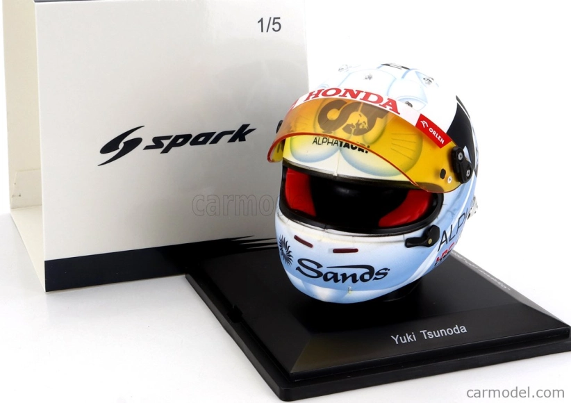 Spark-model Arai helmet F1 Casco Helmet At04 Team Alpha Tauri N 22 Singapore Gp 2023 Yuki Tsunoda 1:5 Bílá Světle Modrá