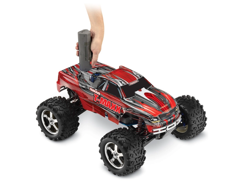 RC auto Traxxas Nitro T-Maxx