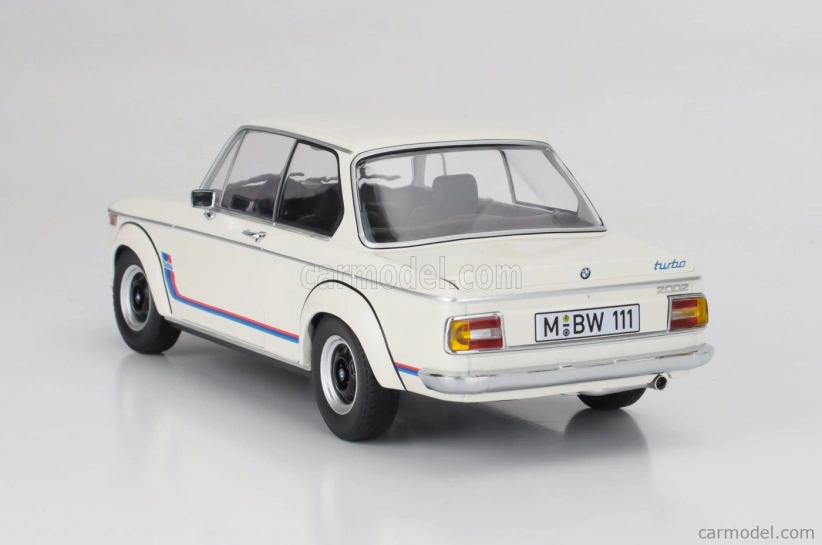 Minichamps BMW 2002 Turbo 1974 1:18 biela