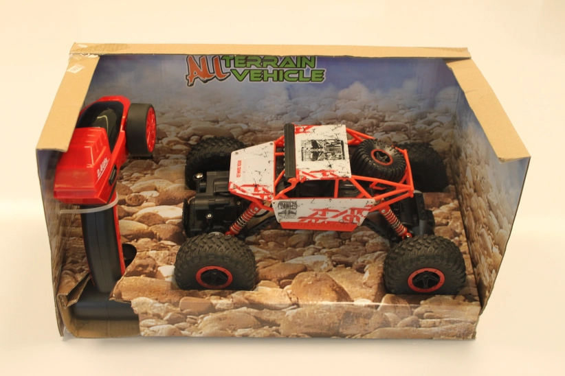 BAZÁR – RC auto CONQUEROR 1:18, červená
