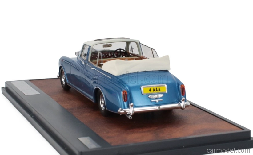 Matrix scale models Rolls royce Phantom Vi Landaulette Semiconvertible Open 1973 1:43 Světle Modrá Bílá