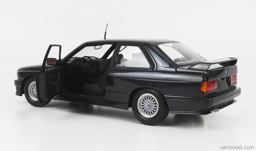 Minichamps BMW 3-series M3 (e30) 1987 1:18 Blue Met