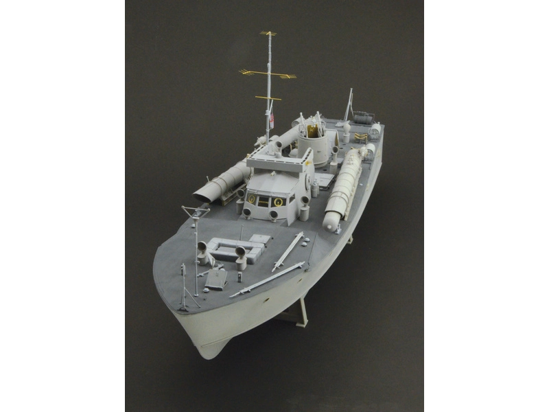 Loď Italeri VOSPER 726 MTB 77 (1:35)