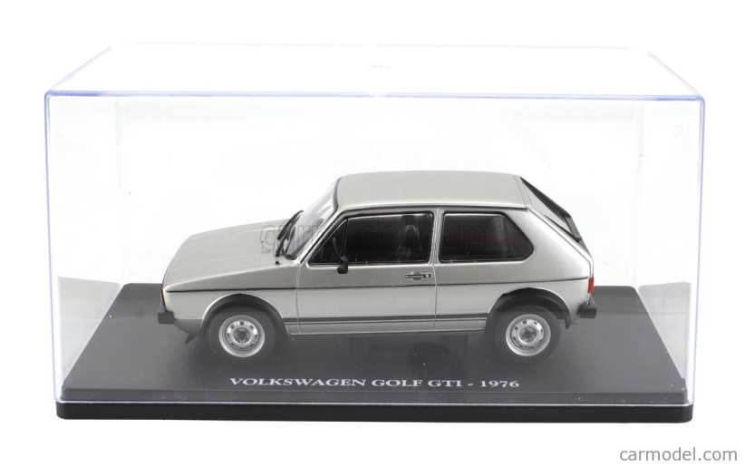 Edicola Volkswagen Golf Gti Mki 1976 - Con Vetrina - S vitrínou 1:24 Silver