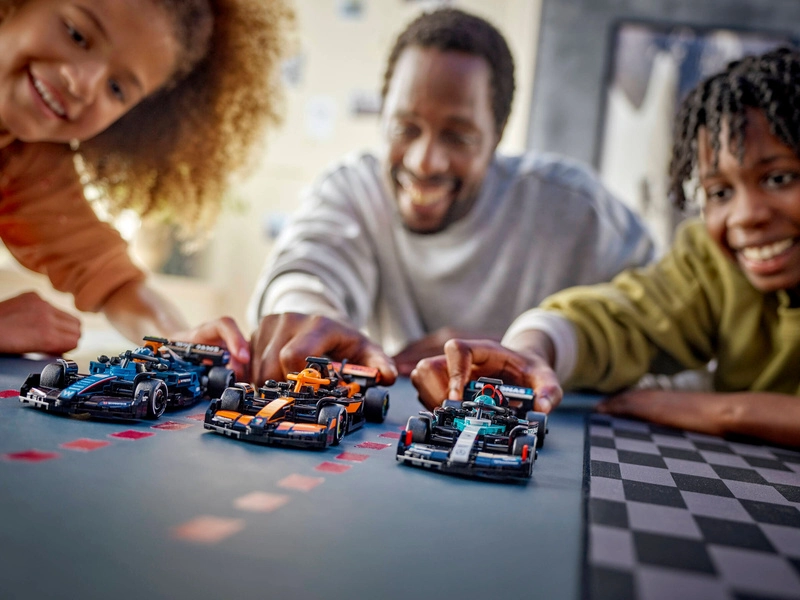 LEGO Speed Champions - Závodní auto Mercedes-AMG F1® W15