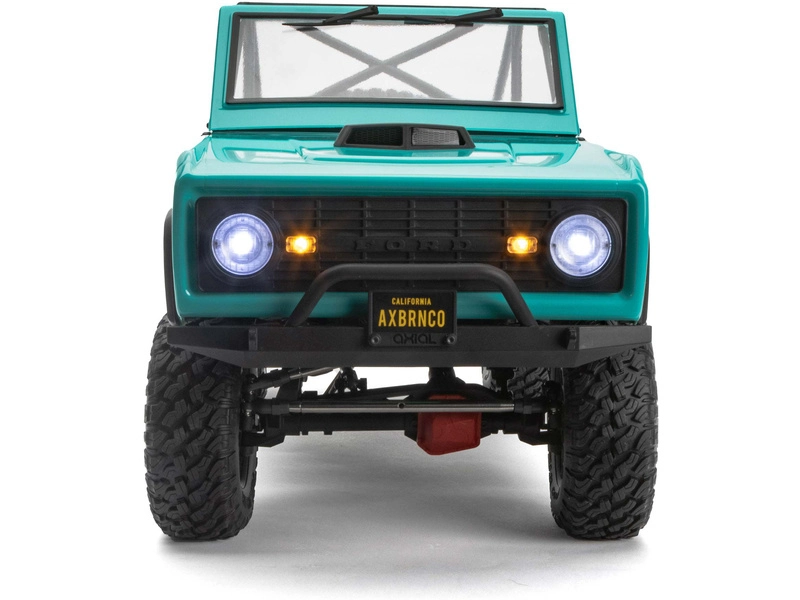 RC auto Axial SCX10 III Early Ford Bronco 4WD 1:10, biele