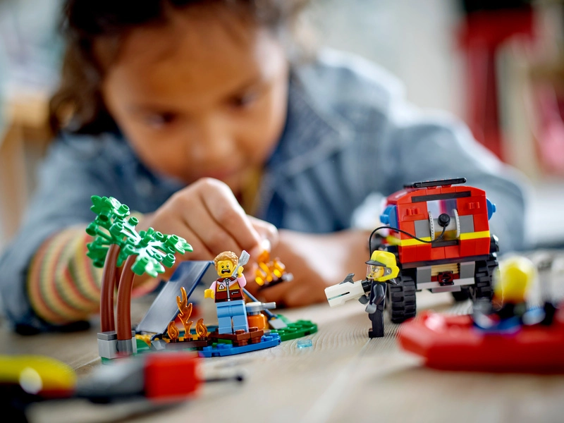 LEGO City - Hasičské auto 4x4 a záchranný čln