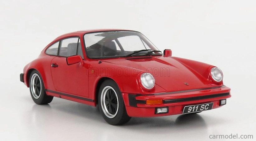 Porsche 911 Sc Coupe 1983 v mierke 1:18 Červená