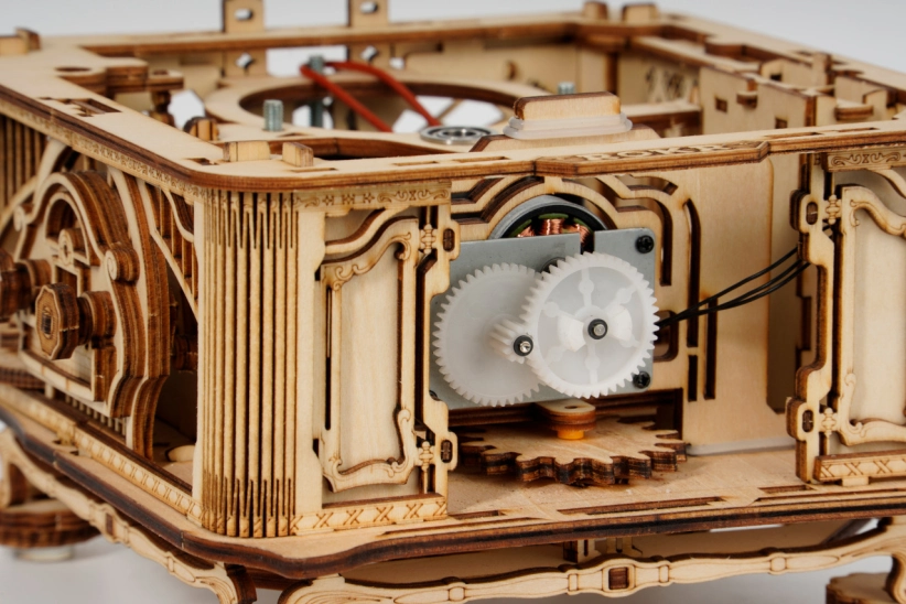 RoboTime 3D Drevené mechanické puzzle (ručný pohon)