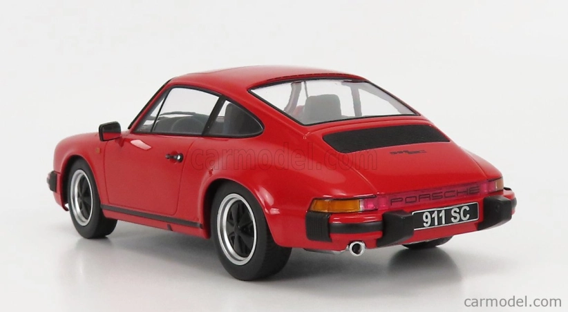 Porsche 911 Sc Coupe 1983 v mierke 1:18 Červená