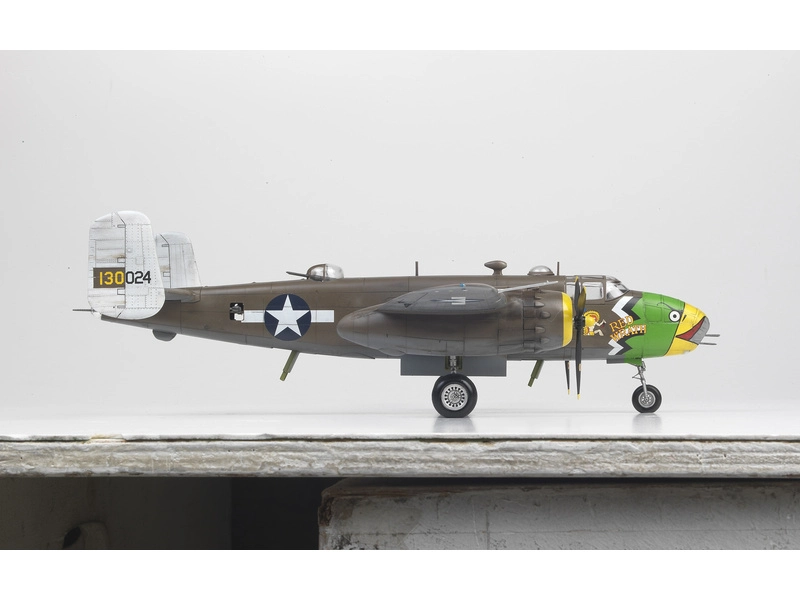 Academy North American B-25D USAAF Pacific Theatre (1:48)