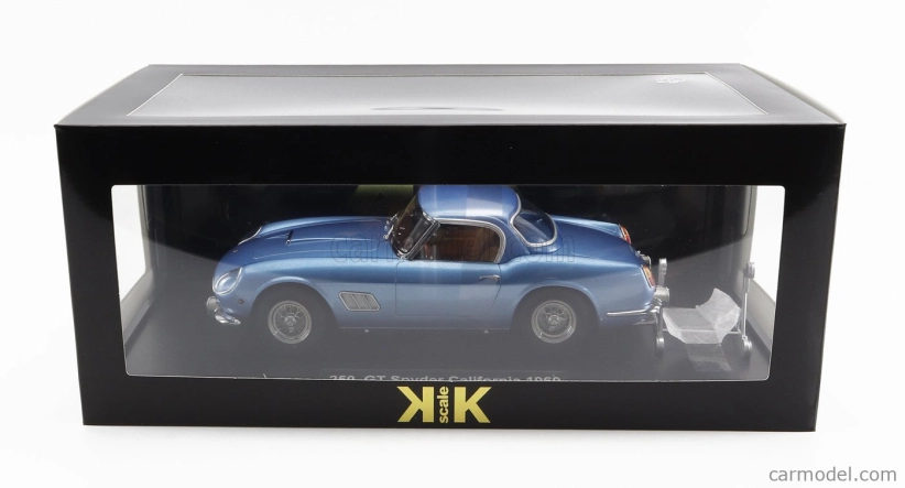Ferrari 250gt California Spider v mierke kk s pevnou strechou 1960 1:18 Light Blue Met