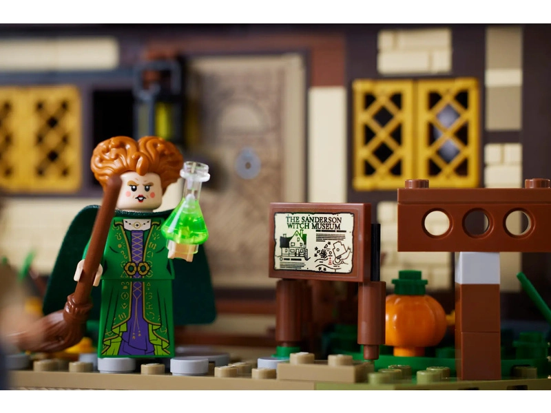 LEGO Ideas - Disney Hokus pokus: Chatka sestier Sandersonovcov
