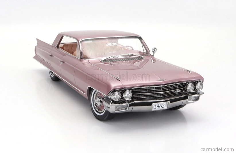 Stamp-models Cadillac Sedan De Ville 1962 1:18 Vřesově Růžová Met
