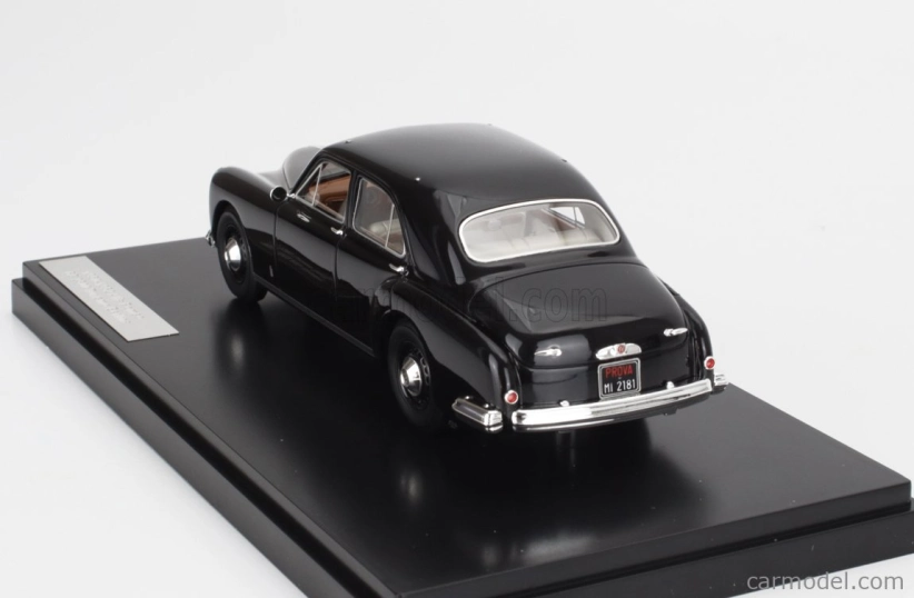 Matrix modely v mierke Alfa romeo 6c 2500 Turismo Berlin 1950 1:43 Black