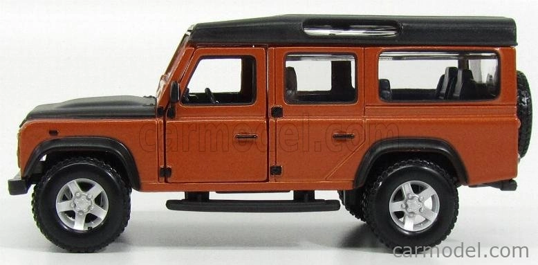 Bburago Land rover Land Defender 110 Station Wagon 1995 1:32 Měděná Černá