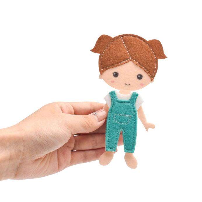 2Kids Toys Senzorická busy kniha Domček s bábikou