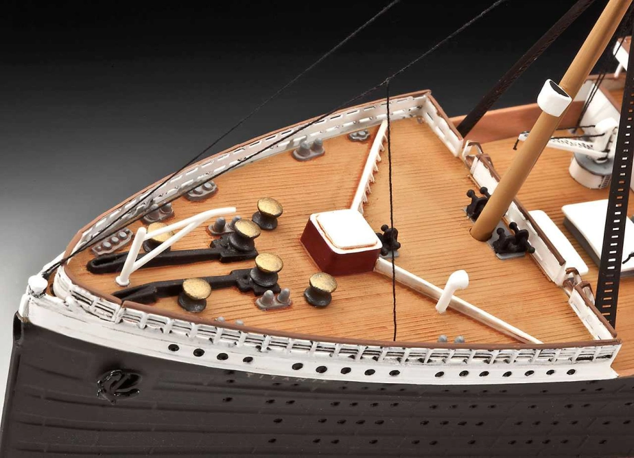 Revell R.M.S. Titanic 100. výročie darčeková sada