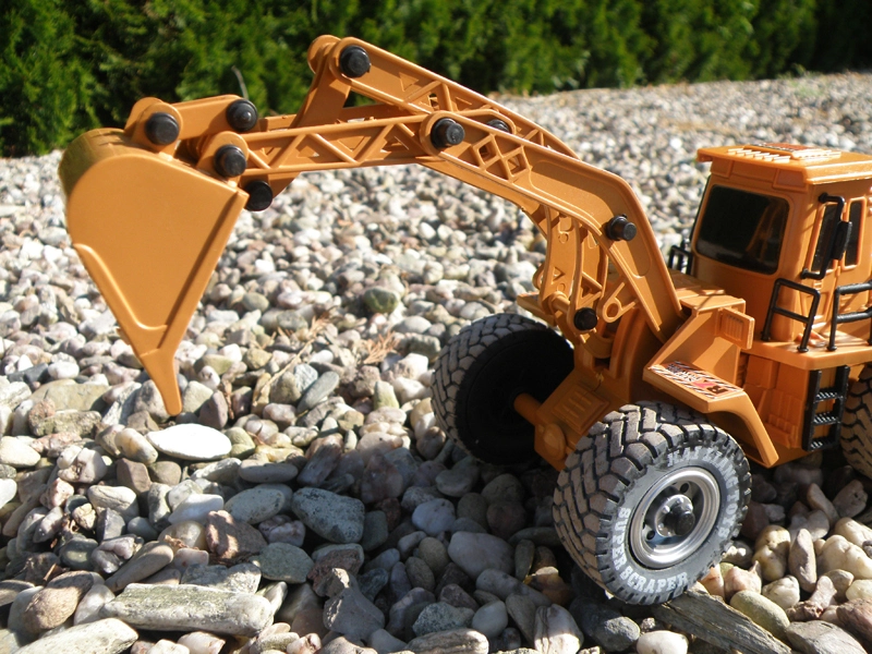RC bagr SUPER TRUCK NO.3368-1 1:32