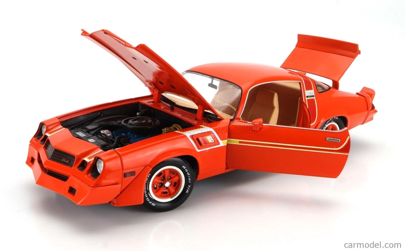 Greenlight Chevrolet Camaro Z/28 Hugger Coupe 1980 1:18 Orange