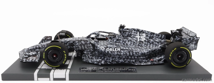 Minichamps Alfa romeo F1 C42 Team Orlen Racing N 24 Test Barcelona 2022 Guanyu Zhou 1:18 Černá Bílá
