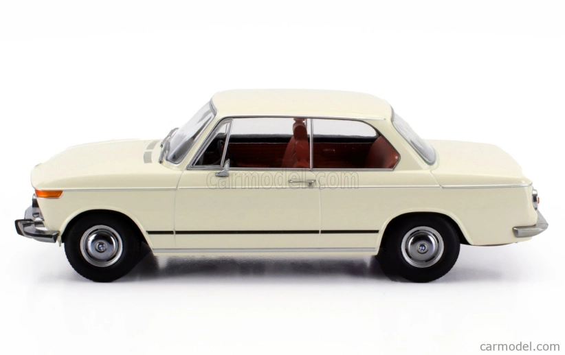 Kk-scale BMW 1802 radu 1 Facelift (restyling) 1971 1:18 Biela