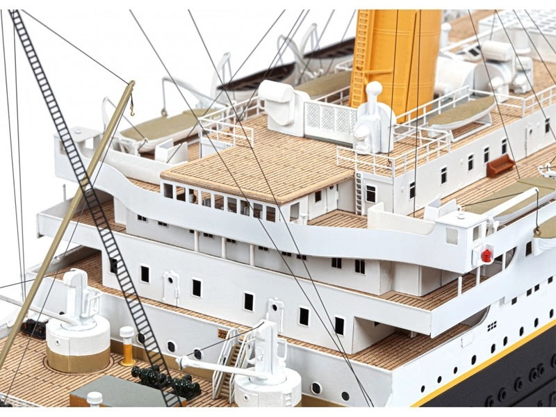 AMATI R.M.S. Titanic 1:250 (verzia 2025)