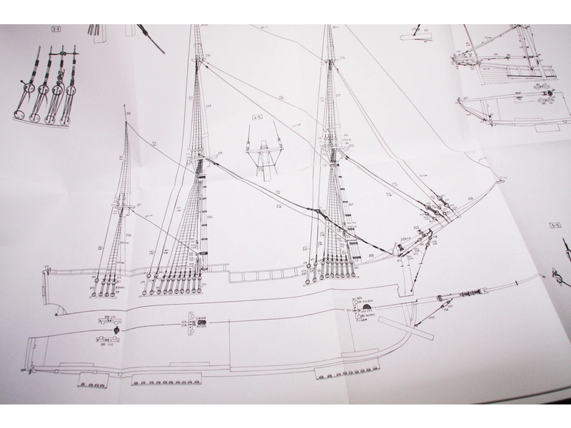 COREL Endeavour 1768 1:60 kit