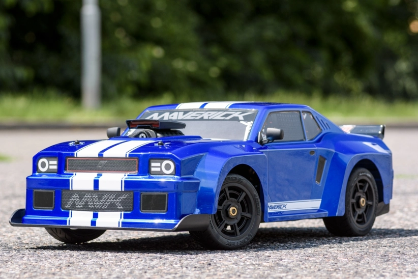 RC auto QuantumR Muscle Car FLUX 1/8 4WD, modrá