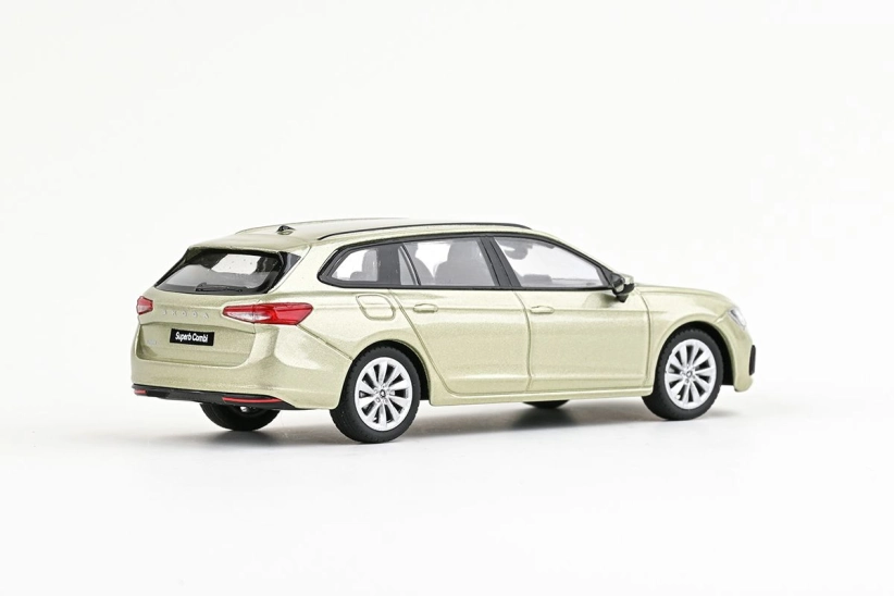 Abrex Škoda Superb IV Combi (2023) 1:43 - Žltá Ice Tea Metallic