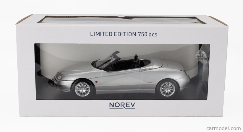 Norev Alfa romeo Spider 2.0 Twin Spark Cariolet Soft-top 1999 1:18 Strieborná