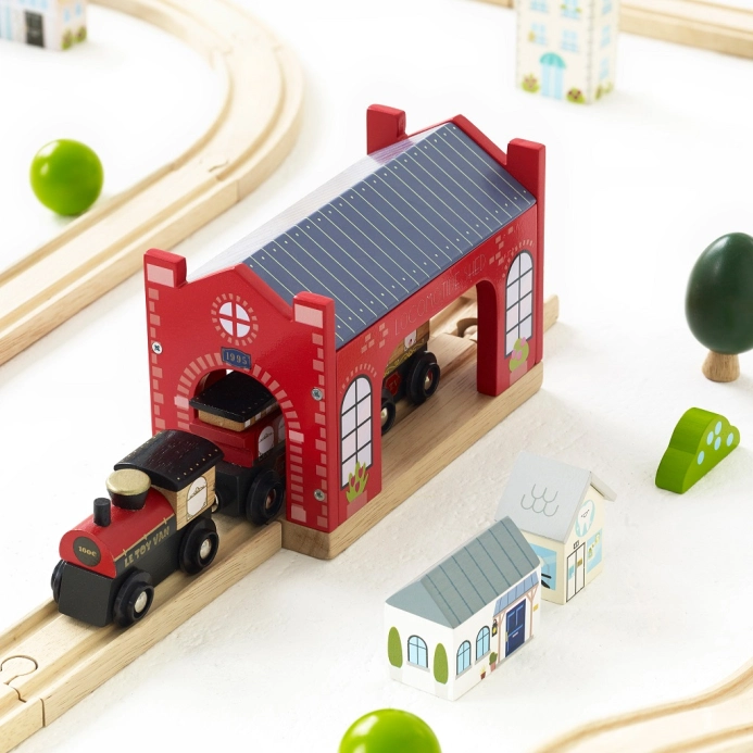 Le Toy Van Train City