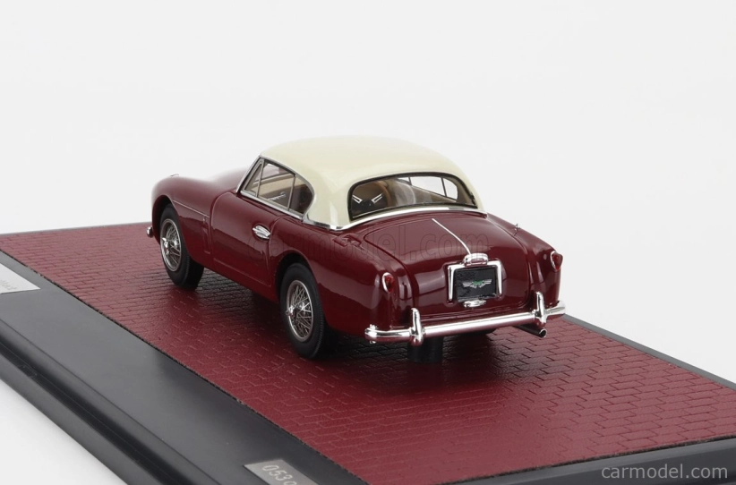 Modely v mierke Matrix Aston martin Db2-4 Mkii Fhc Notchback 1955 1:43 Red Cream