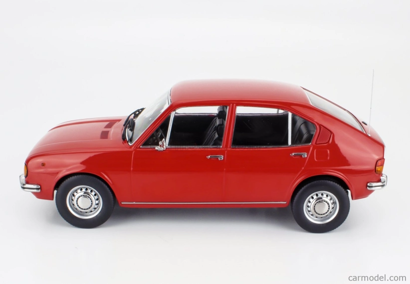 Alfa romeo Alfasud 1.3 1972 v mierke 1:18 červená
