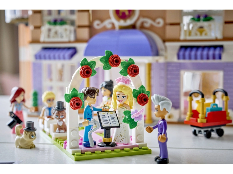 LEGO Friends - Grand Hotel v městečku Heartlake