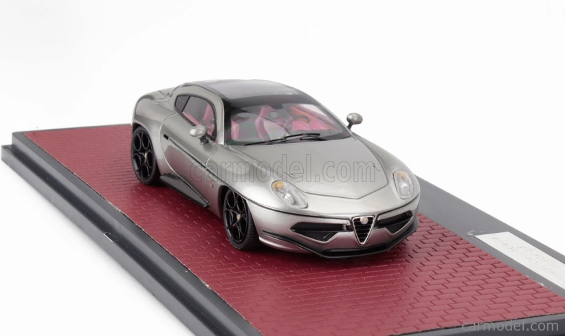 Modely v mierke Matrix Alfa romeo Disco Volante Touring 2013 (podvozok Alfa Romeo 8c) 1:43 Strieborná