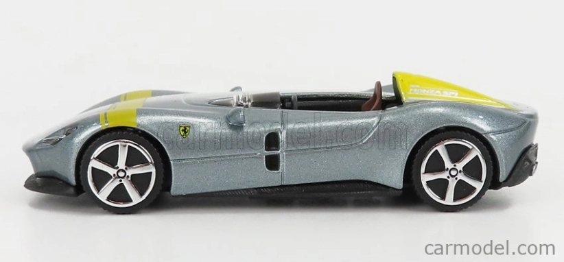 Bburago Ferrari Monza SP1 1:43 strieborná