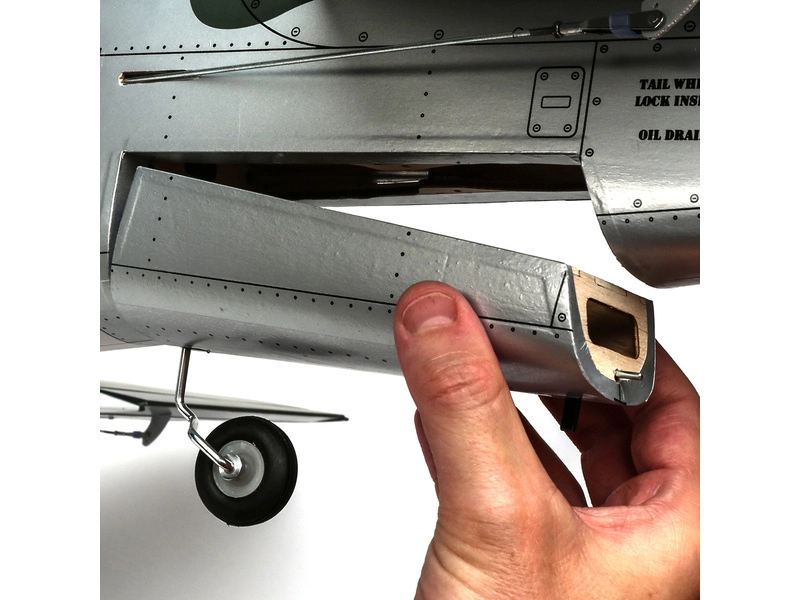Hangar 9 P-51D Mustang 1,8m 20cc ARF